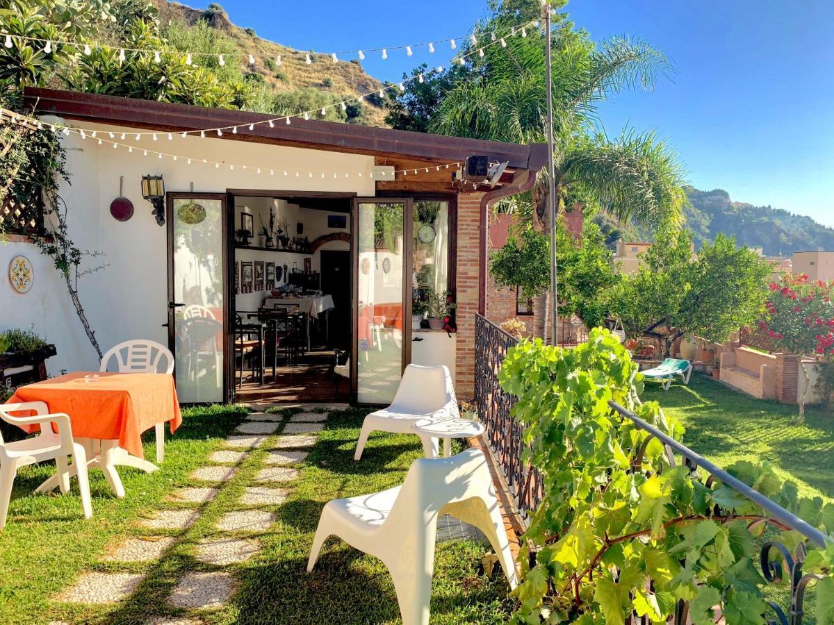 B&B Villa Vittoria Джардини Наксос Екстериор снимка