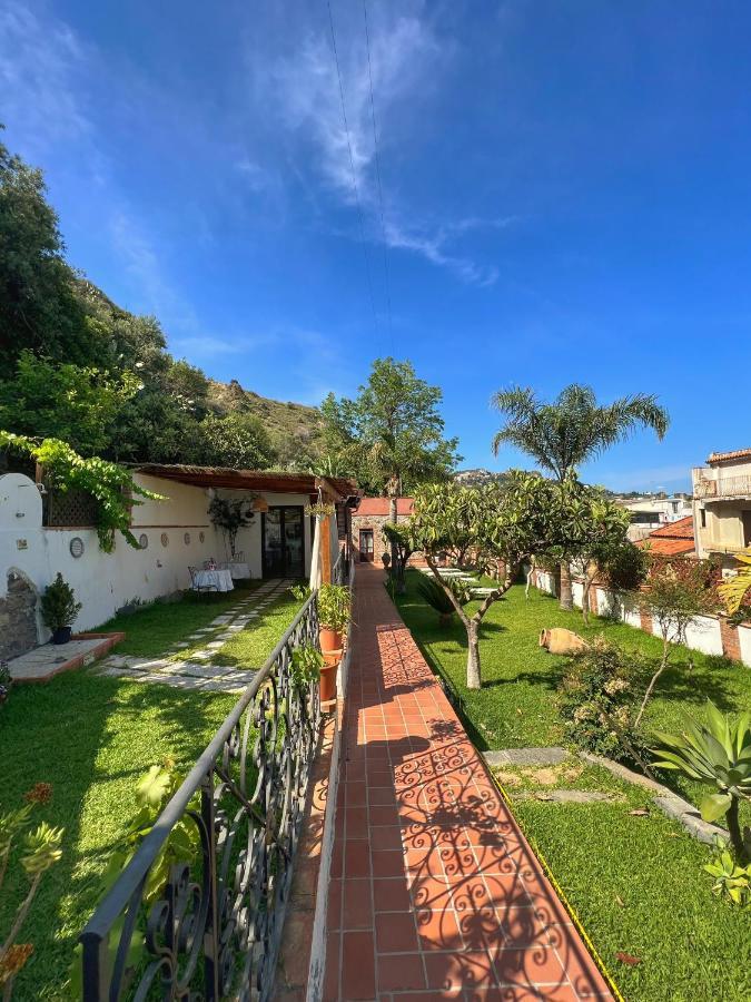 B&B Villa Vittoria Джардини Наксос Екстериор снимка