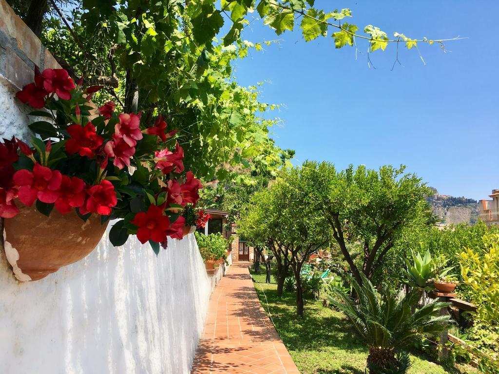 B&B Villa Vittoria Джардини Наксос Екстериор снимка