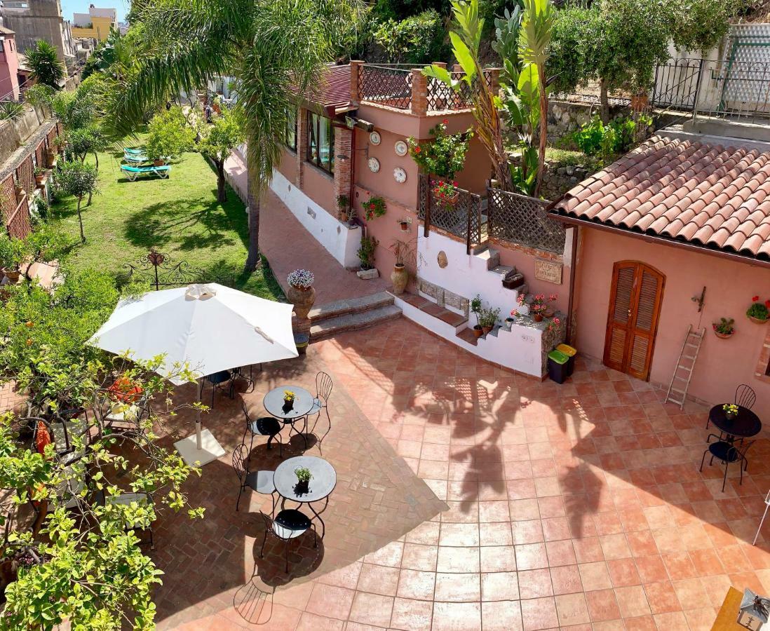 B&B Villa Vittoria Джардини Наксос Екстериор снимка